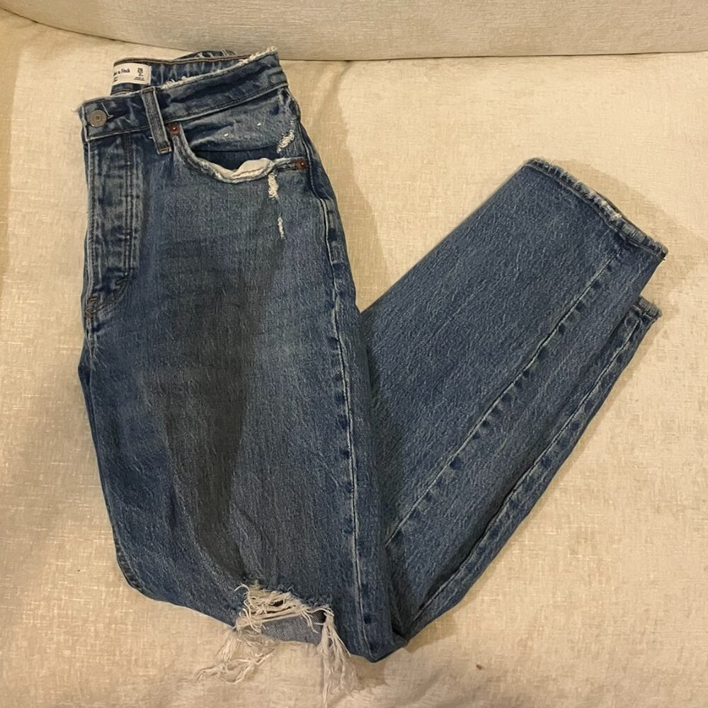 Abercrombie & Fitch The Dad High Rise Curve Love 26 2s